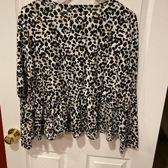 Animal Print Top - Picture 5 of 5